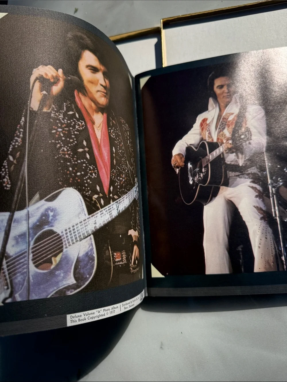 Official Elvis Gold and Black Concert Photo Album1977
